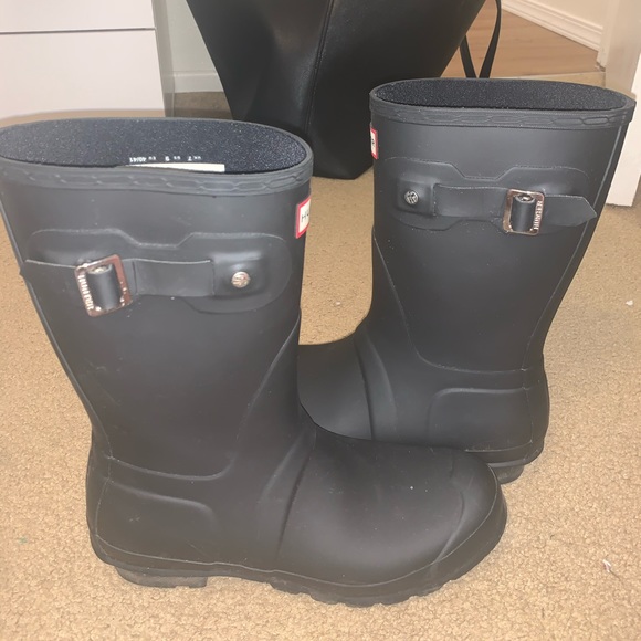 Hunter Short Rain Boots! - Picture 4 of 4